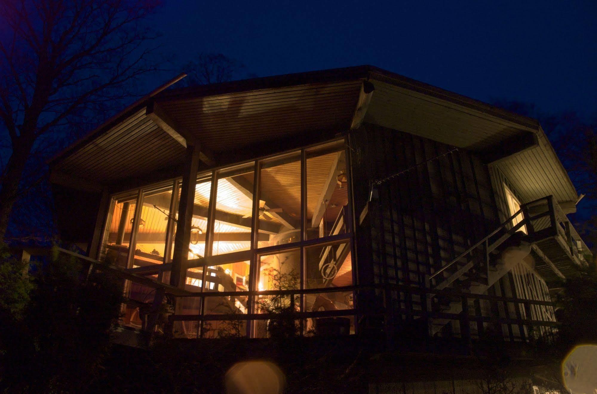 Algonquin Highlands Stouffermill Bed & Breakfast מראה חיצוני תמונה