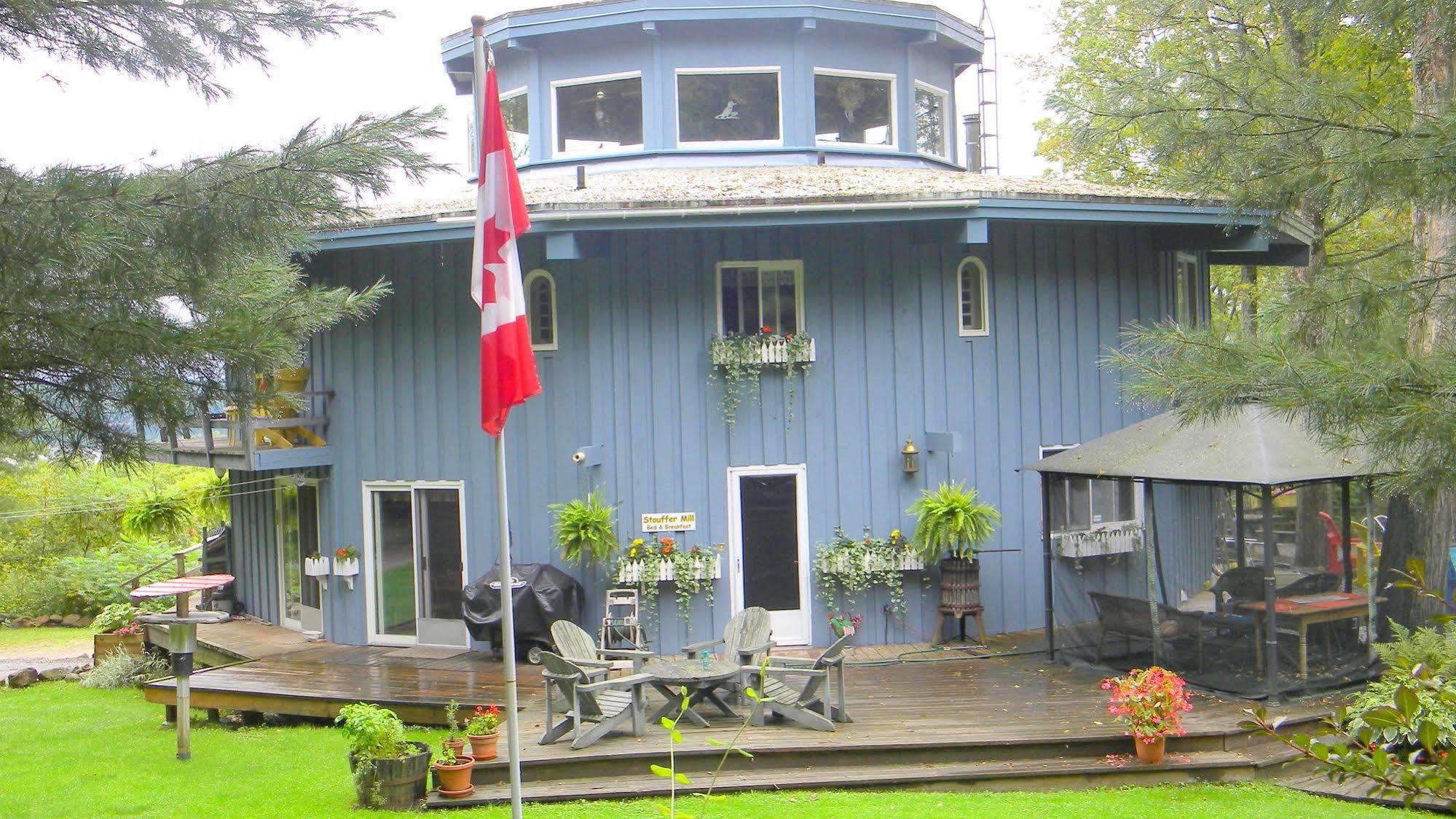 Algonquin Highlands Stouffermill Bed & Breakfast מראה חיצוני תמונה