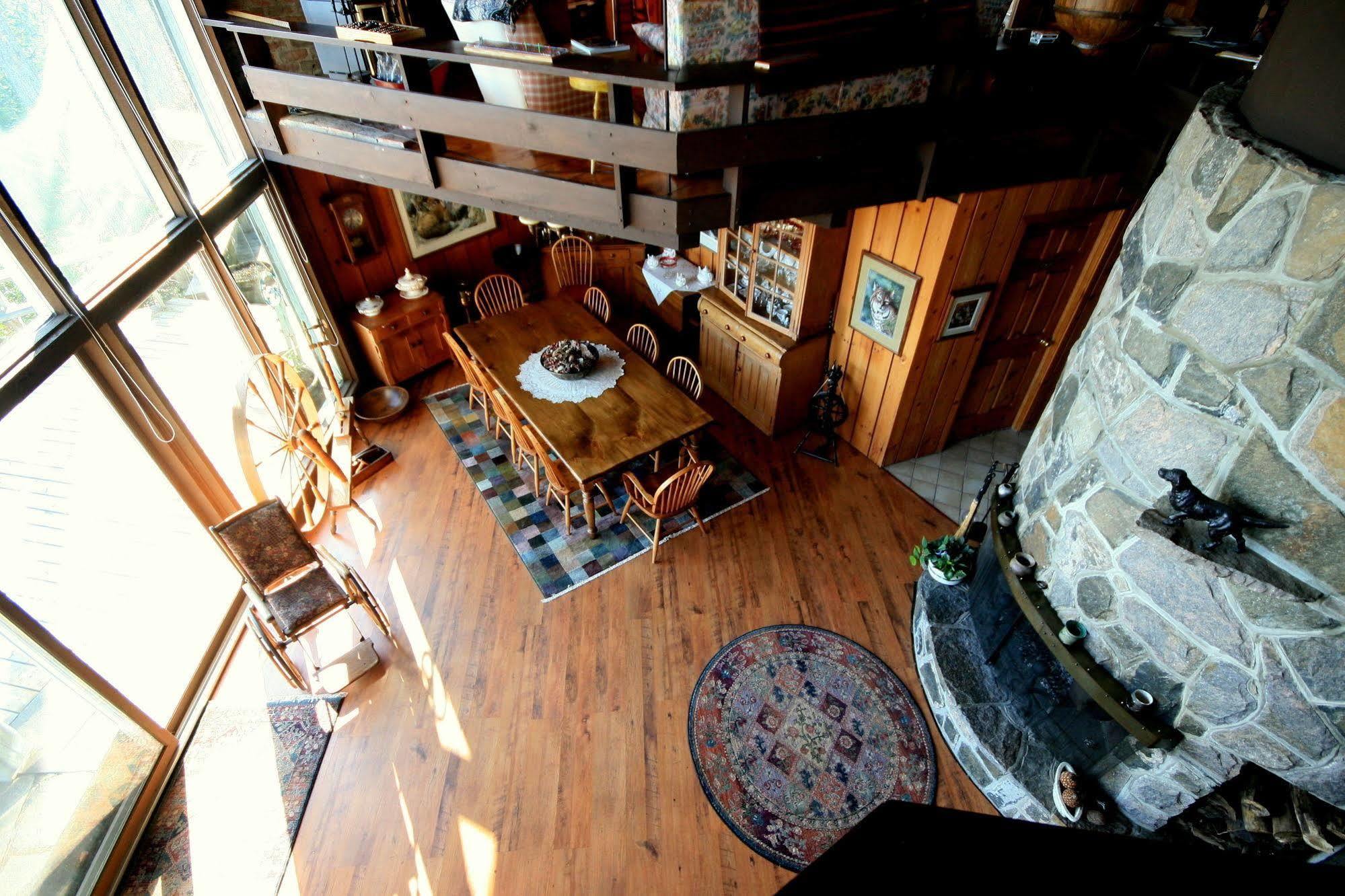Algonquin Highlands Stouffermill Bed & Breakfast מראה חיצוני תמונה